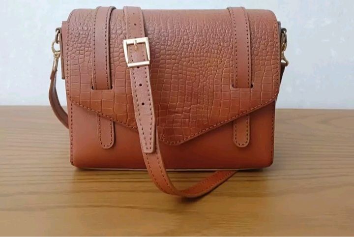 کیف چرم طبیعی دوشی