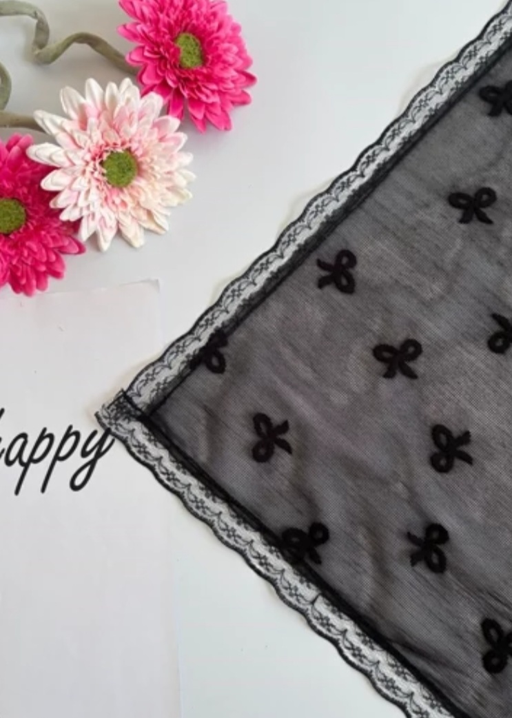 مینی اسکارف سه گوش دور دانتل پاپیونی