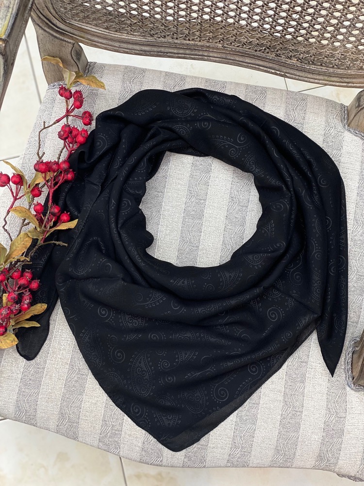 روسری کرپ داغی گل پرس