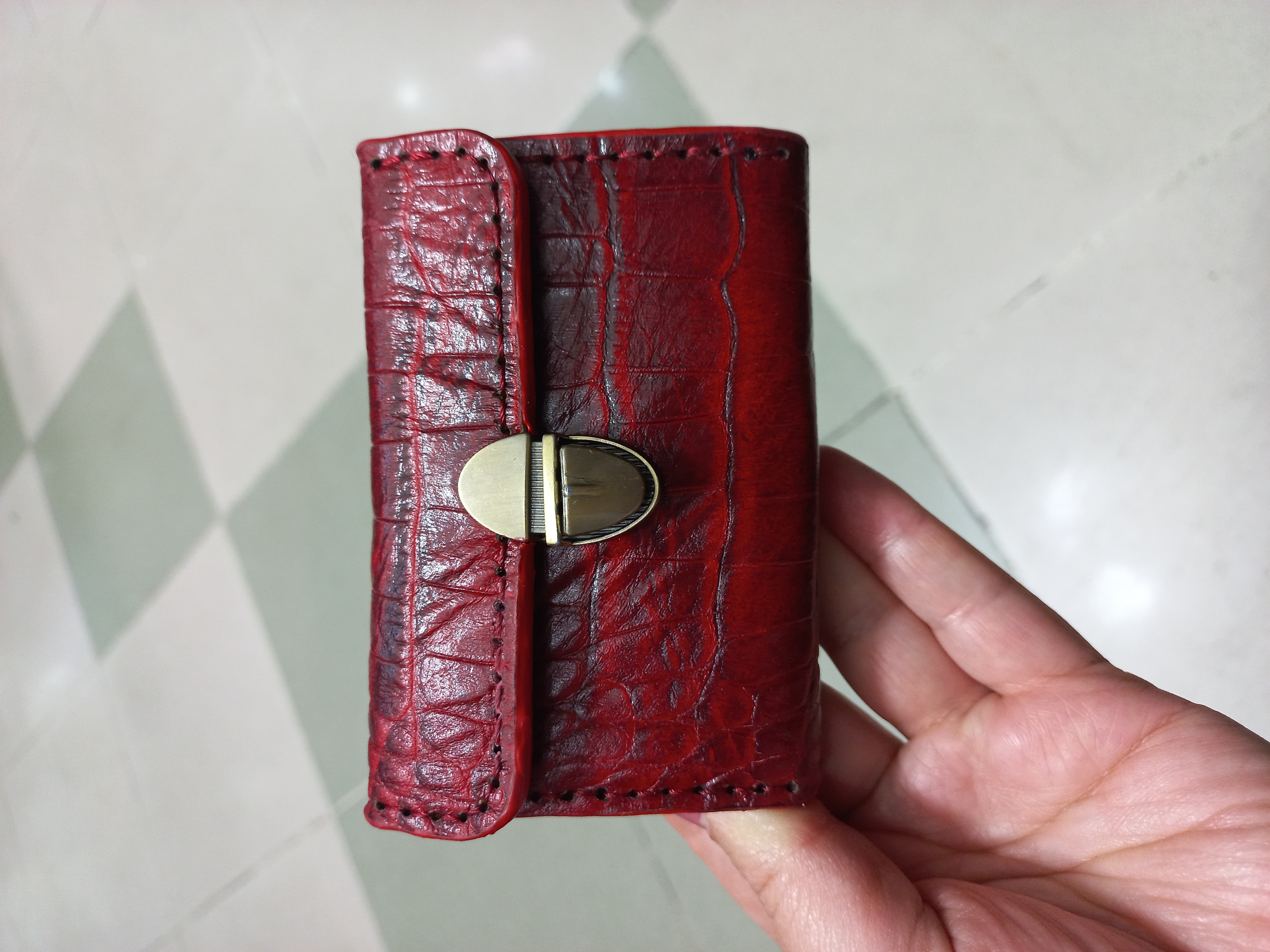 جاکارتی چرم مینیمال